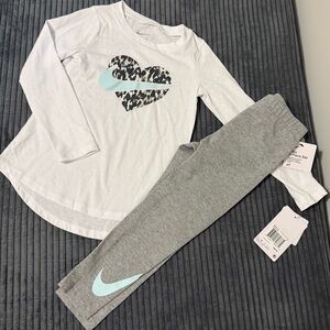 Nike Girls 2 Piece Set Size 4T NEW